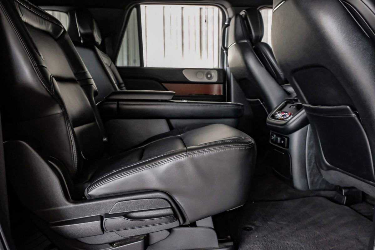 Used 2021 Lincoln Navigator L Reserve w/ Luxury Package AWD/4WD image 34