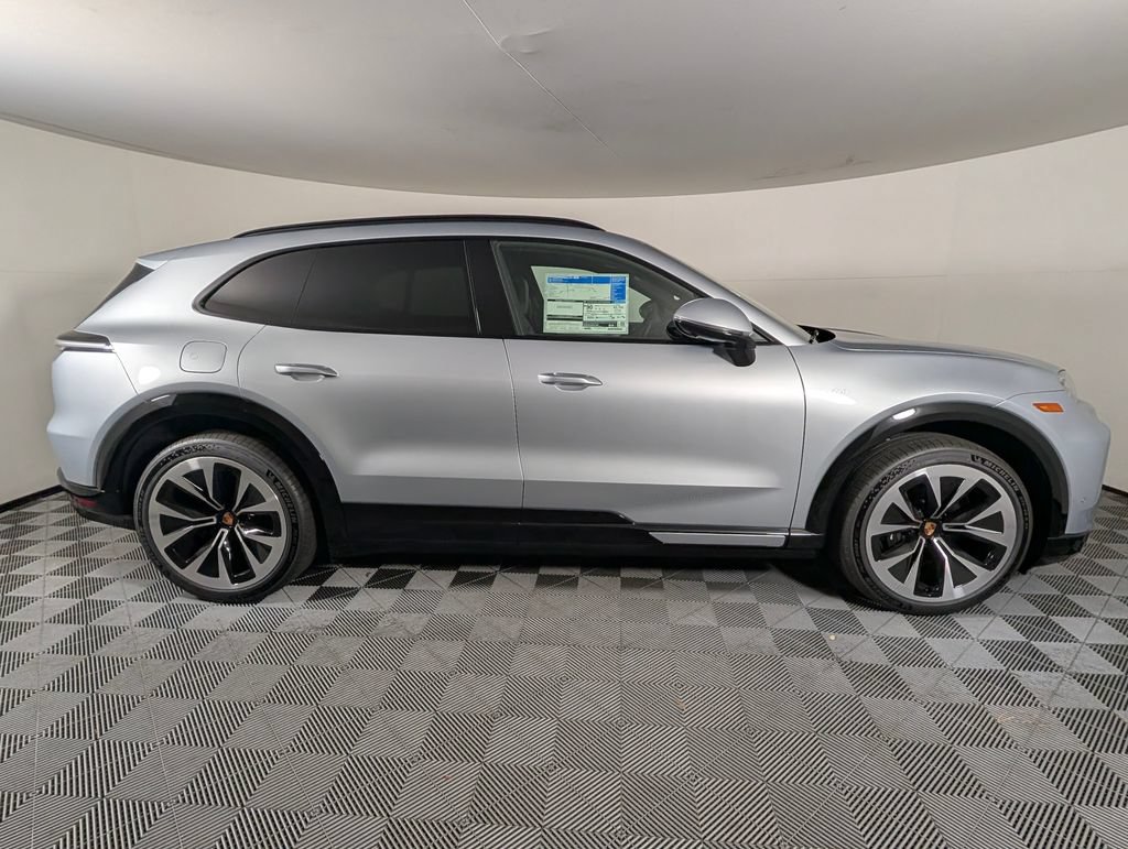 New 2026 Porsche Cayenne Electric AWD/4WD image 8
