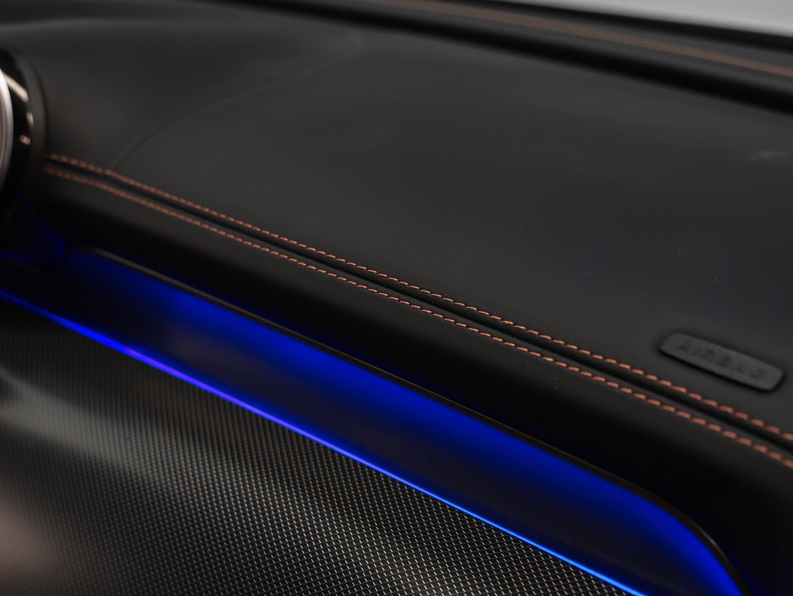 Used 2024 Mercedes-Benz GLC 300 image 27