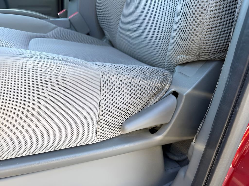 Used 2021 Nissan Frontier SV image 15