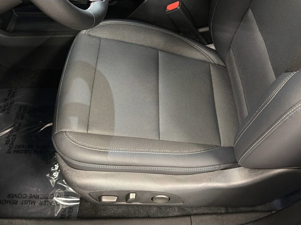Used 2025 Chevrolet Equinox EV LT FWD image 22