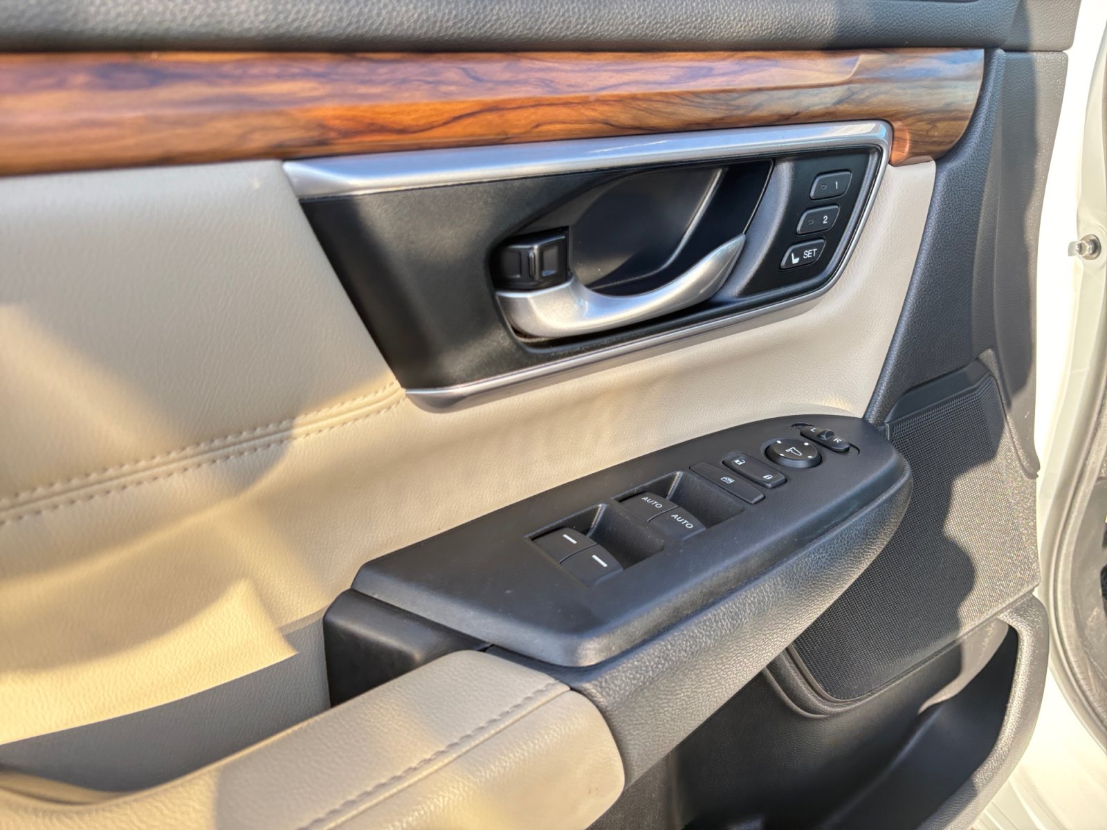 Used 2019 Honda CR-V EX-L image 10
