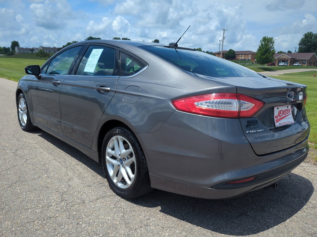 Used 2014 Ford Fusion SE image 5