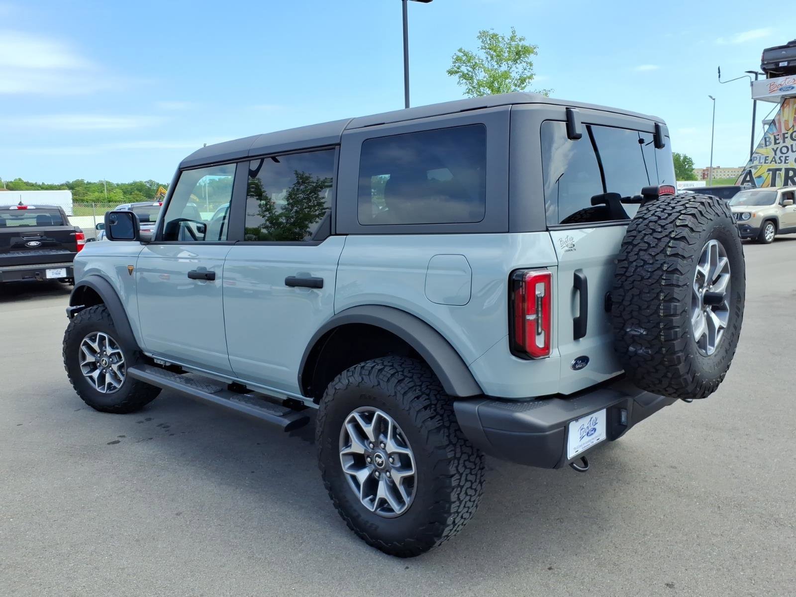Certified 2024 Ford Bronco Badlands image 5