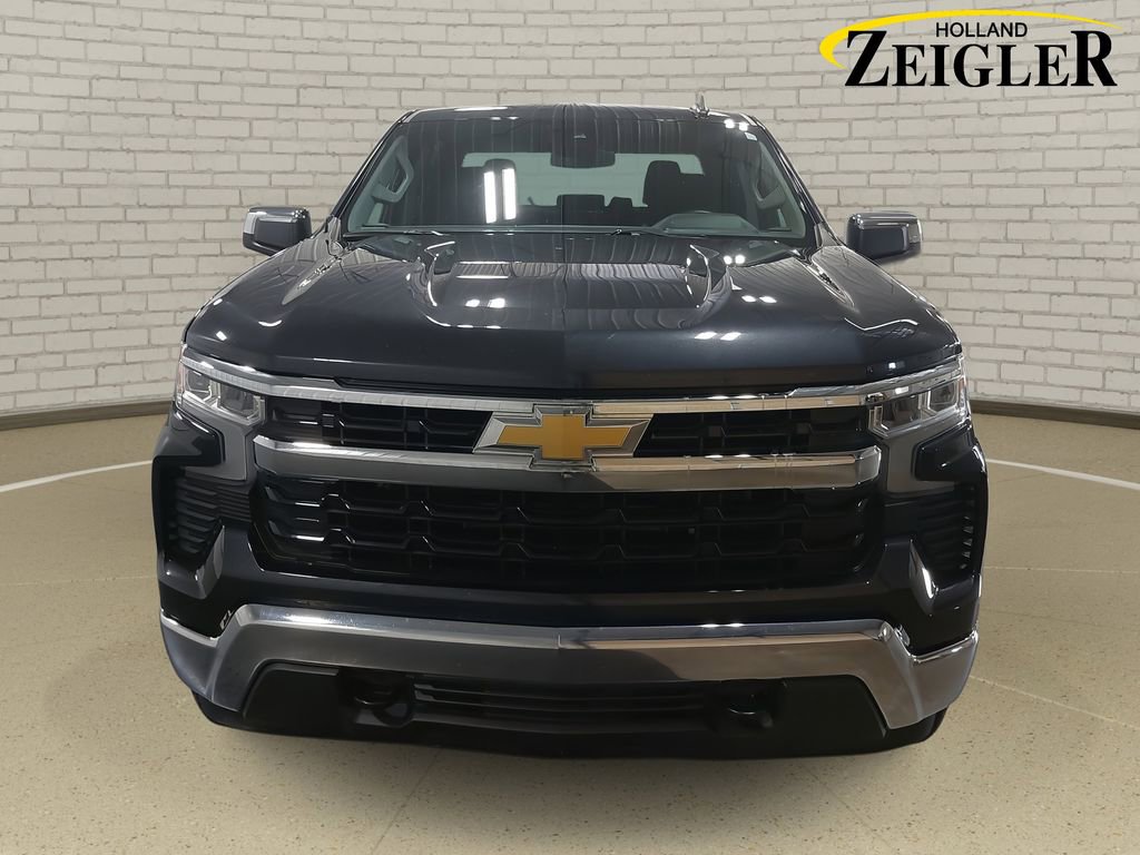Used 2022 Chevrolet Silverado 1500 LT image 2