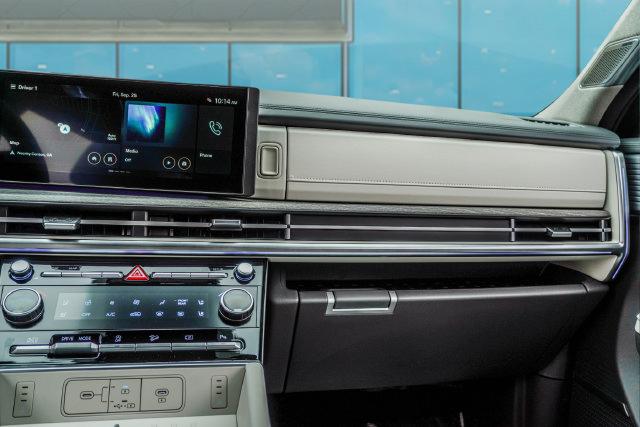 New 2027 Hyundai Santa Fe Limited FWD image 40