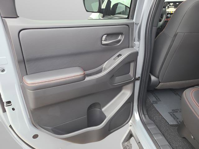 New 2026 Nissan Frontier PRO-4X w/ Pro-4x Convenience Package image 18