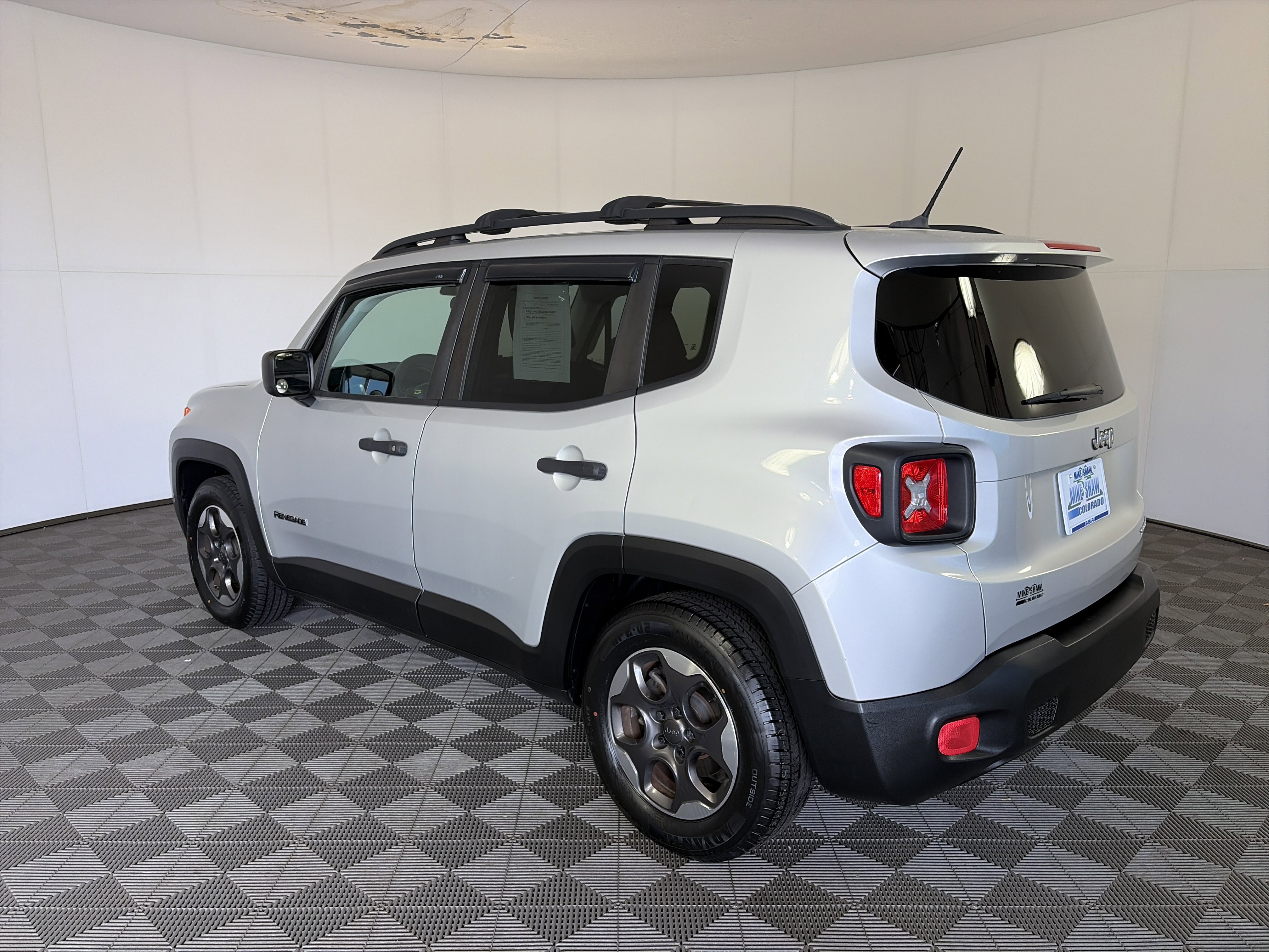 Used 2017 Jeep Renegade Sport w/ Power & Air Group image 7