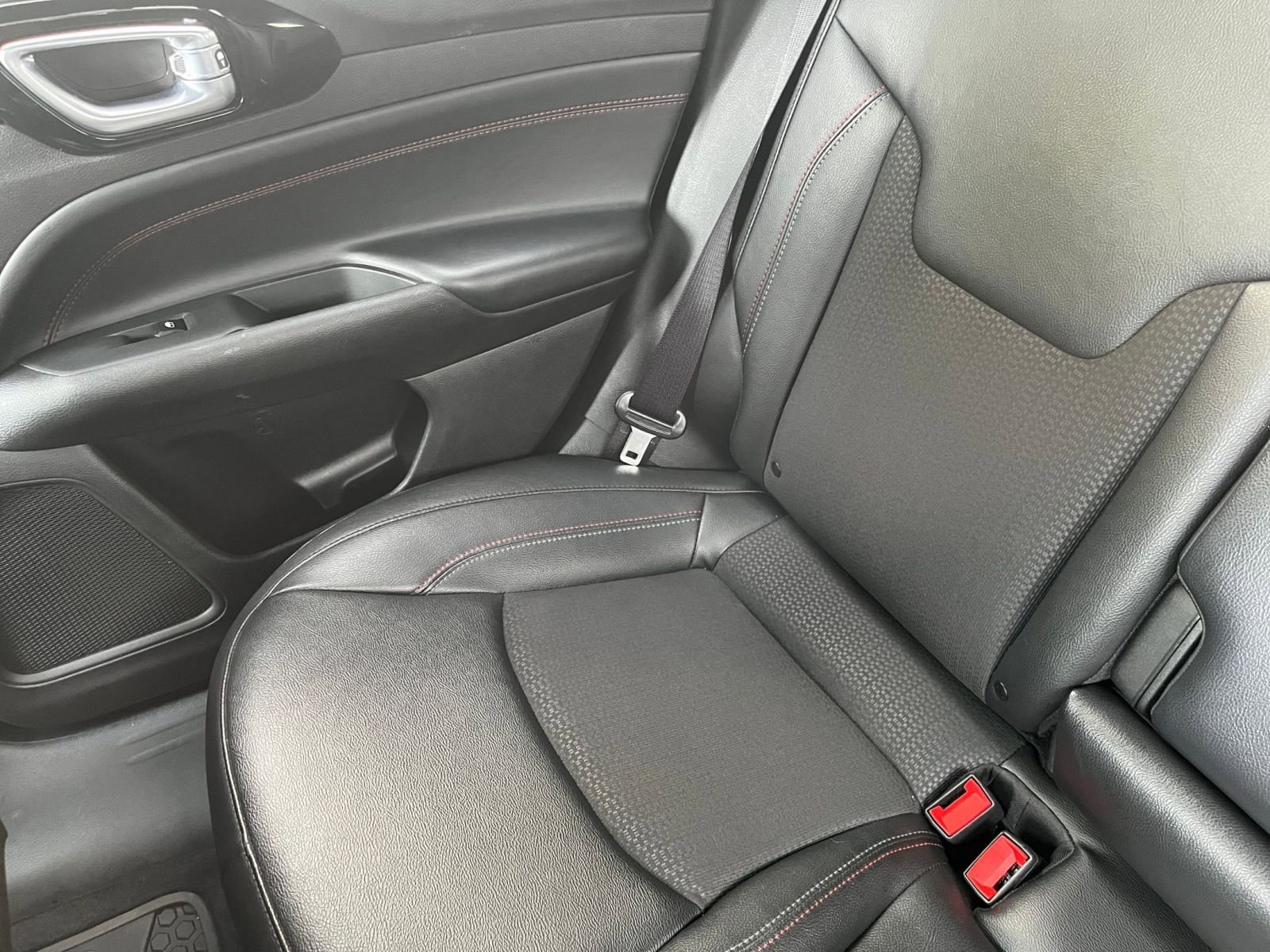 Used 2025 Jeep Compass Trailhawk w/ Trailer Tow Group image 39