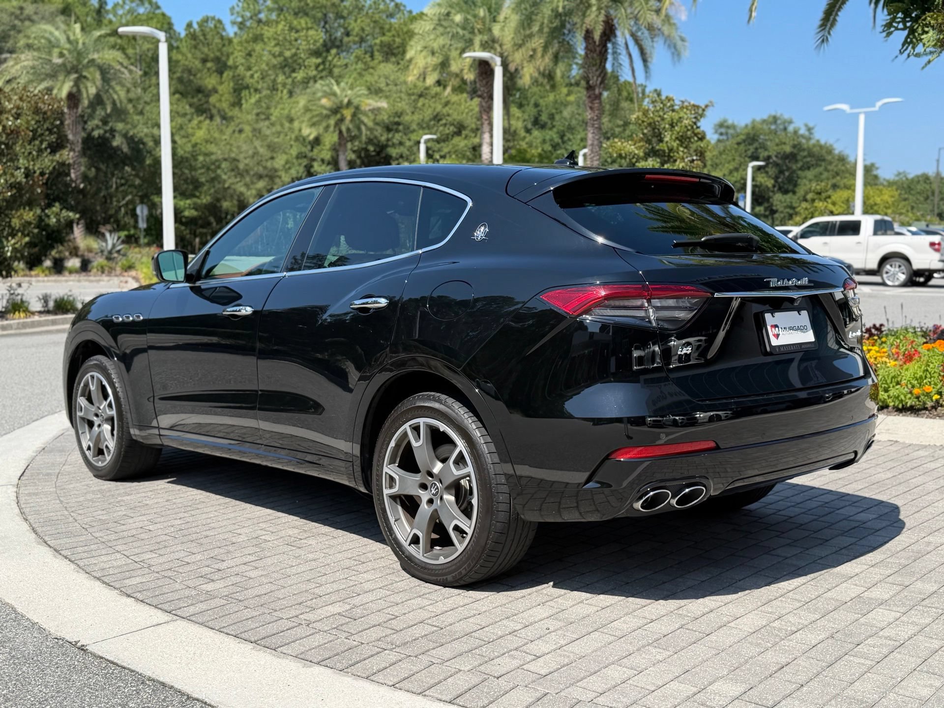 Used 2021 Maserati Levante AWD/4WD image 11