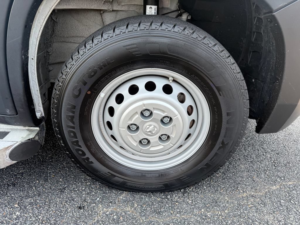 Used 2025 RAM ProMaster 2500 w/ U-Haul Equipment Group FWD image 35