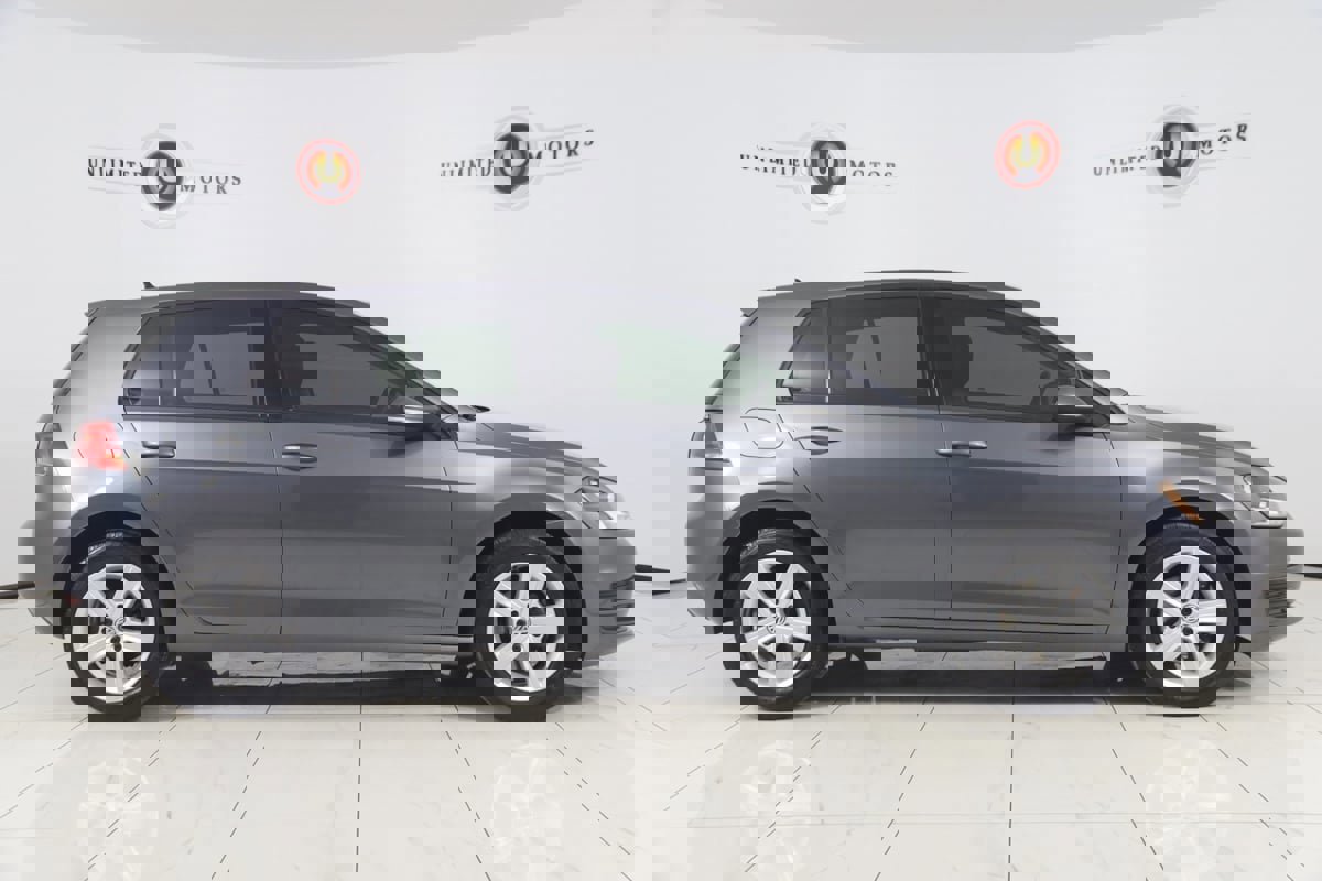 Used 2017 Volkswagen Golf Wolfsburg Edition image 2