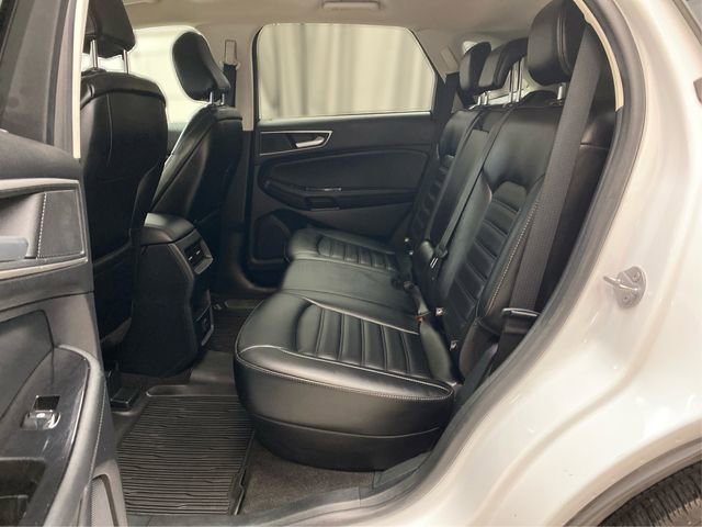 Used 2020 Ford Edge SEL image 11