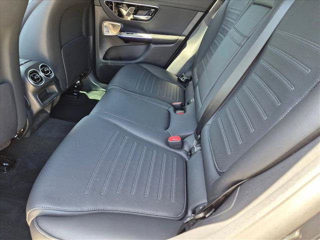 Used 2025 Mercedes-Benz GLC 350e 4MATIC image 18