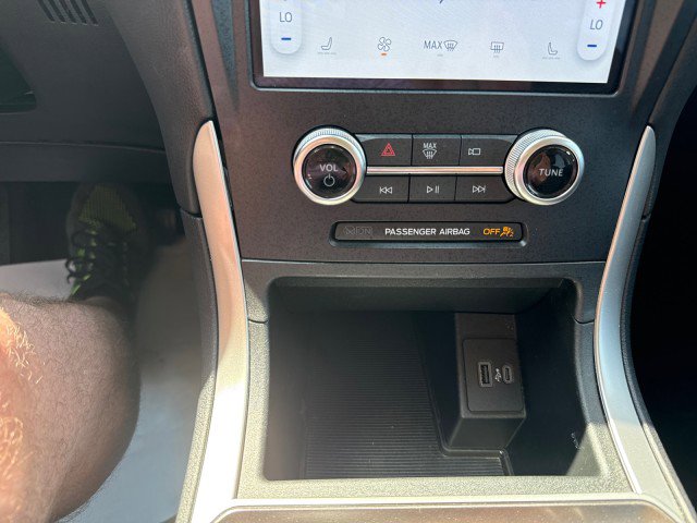 Used 2024 Ford Edge SEL image 20