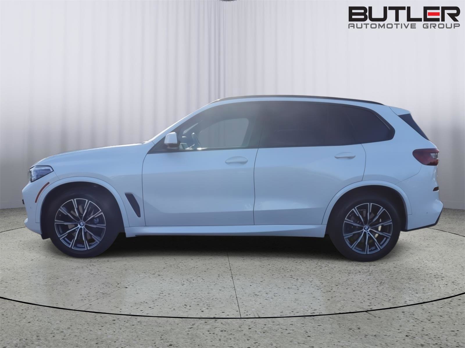 Used 2022 BMW X5 xDrive40i w/ M Sport Package image 4