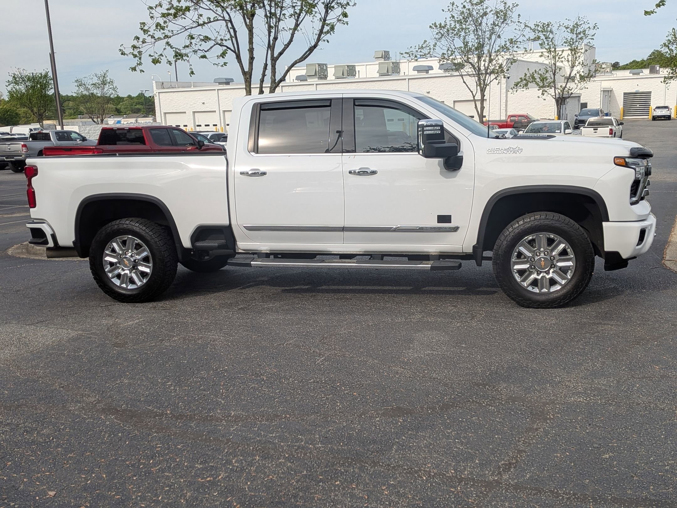 Certified 2024 Chevrolet Silverado 2500 High Country w/ High Country Premium Package AWD/4WD image 10