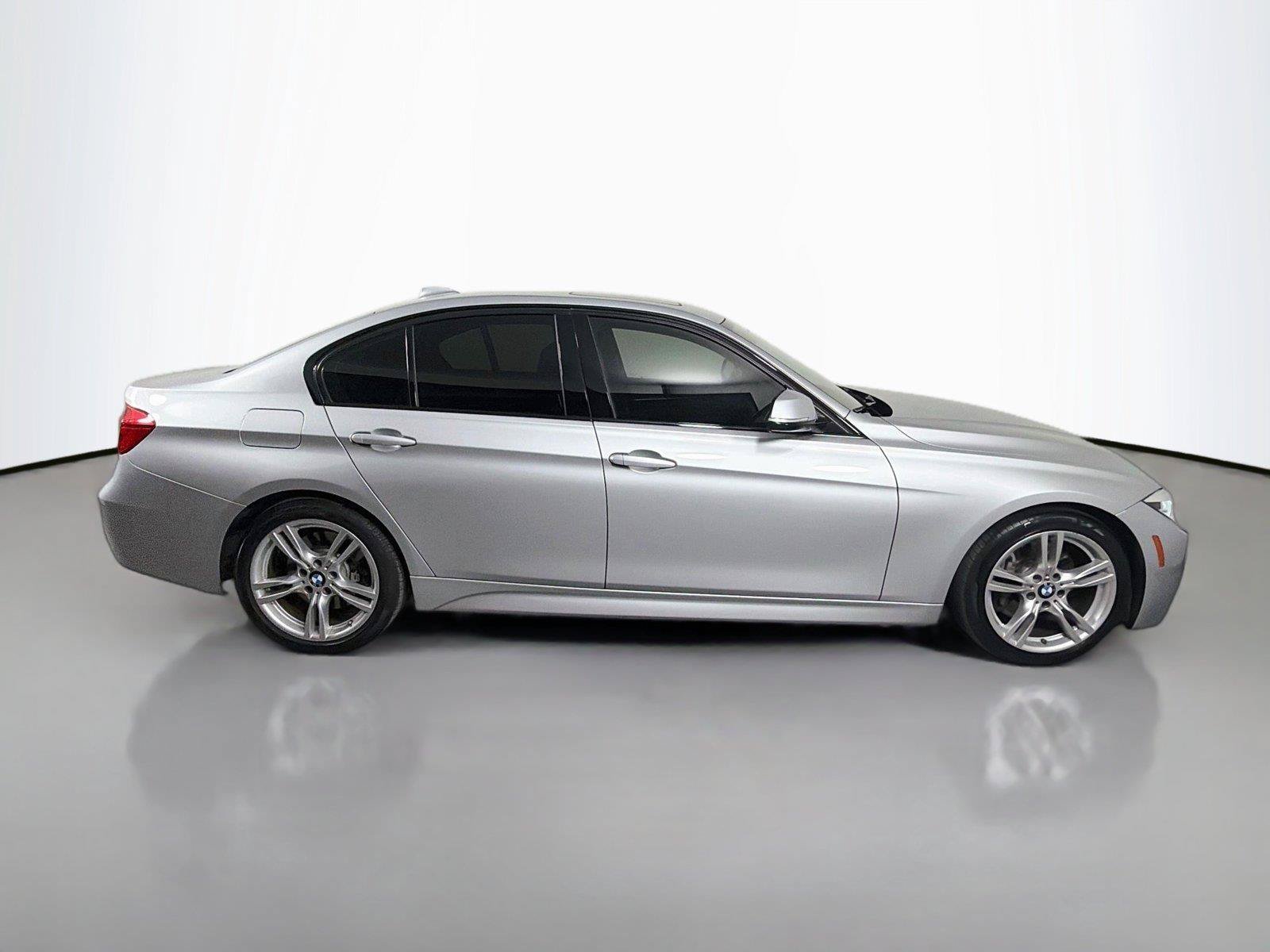 Used 2016 BMW 328i Sedan RWD image 4