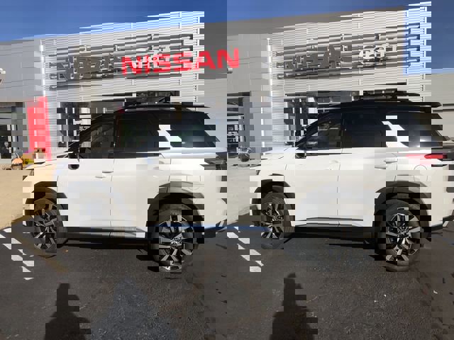 New 2025 Nissan Pathfinder Platinum