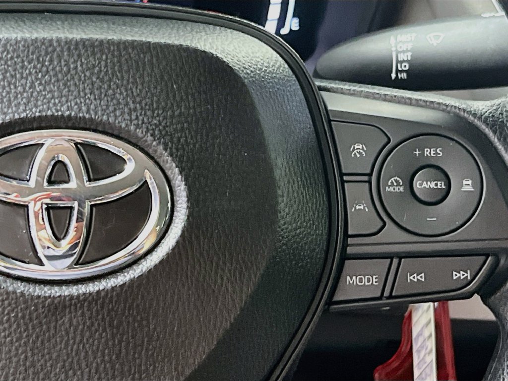 Used 2026 Toyota Corolla LE FWD image 17
