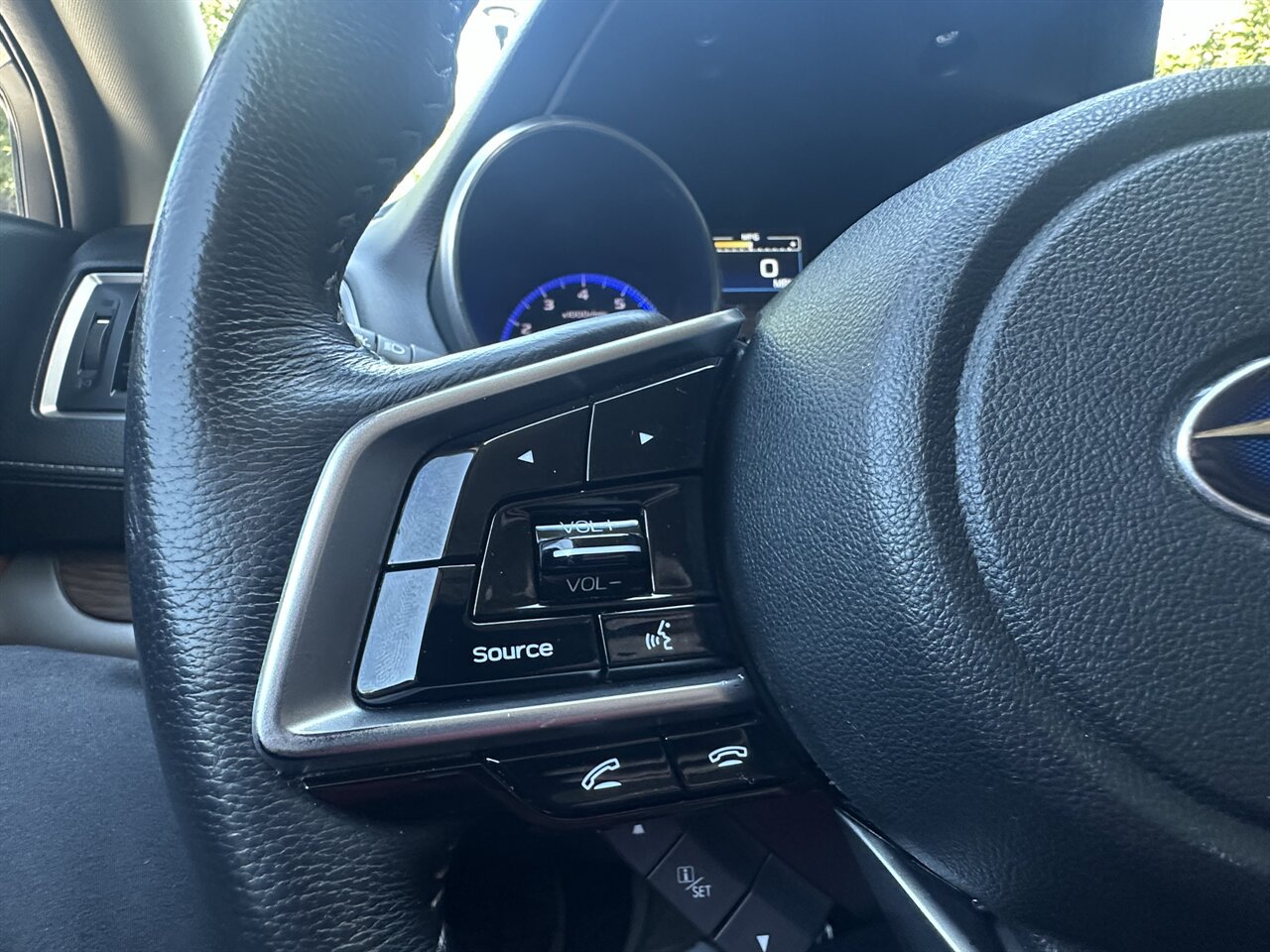 Used 2019 Subaru Outback 2.5i Touring w/ Popular Package #3A AWD/4WD image 21