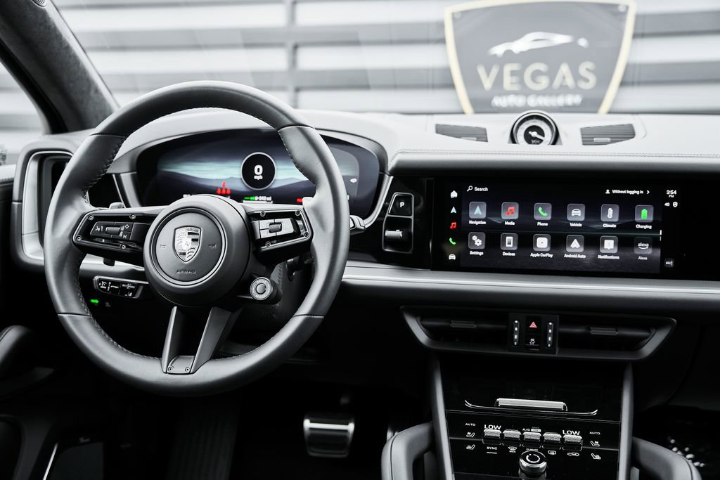 Used 2026 Porsche Cayenne Turbo image 54