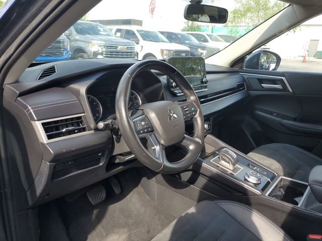 Used 2024 Mitsubishi Outlander SE AWD/4WD image 19