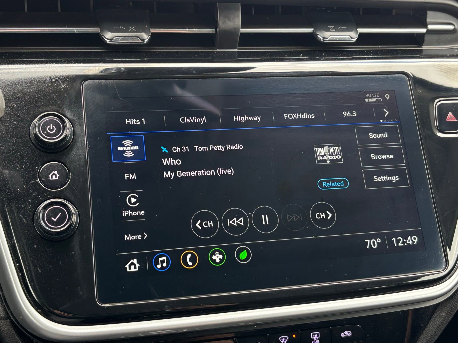 Used 2023 Chevrolet Bolt EUV LT FWD image 22