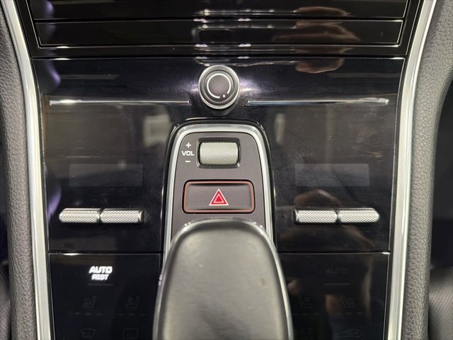 Used 2018 Porsche Panamera 4 image 35