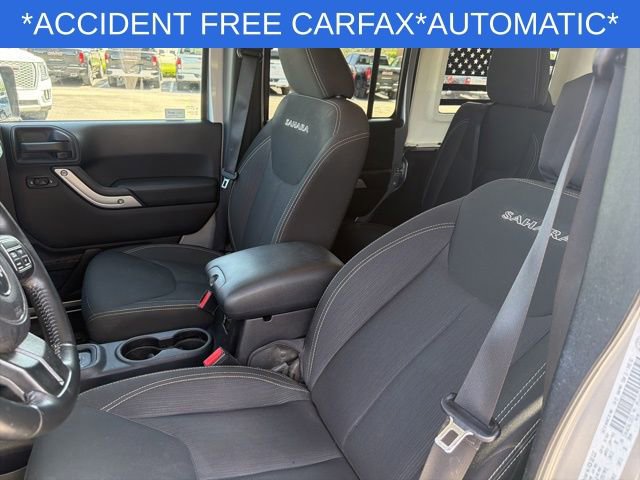 Used 2016 Jeep Wrangler Unlimited Sahara w/ Dual Top Group AWD/4WD image 19