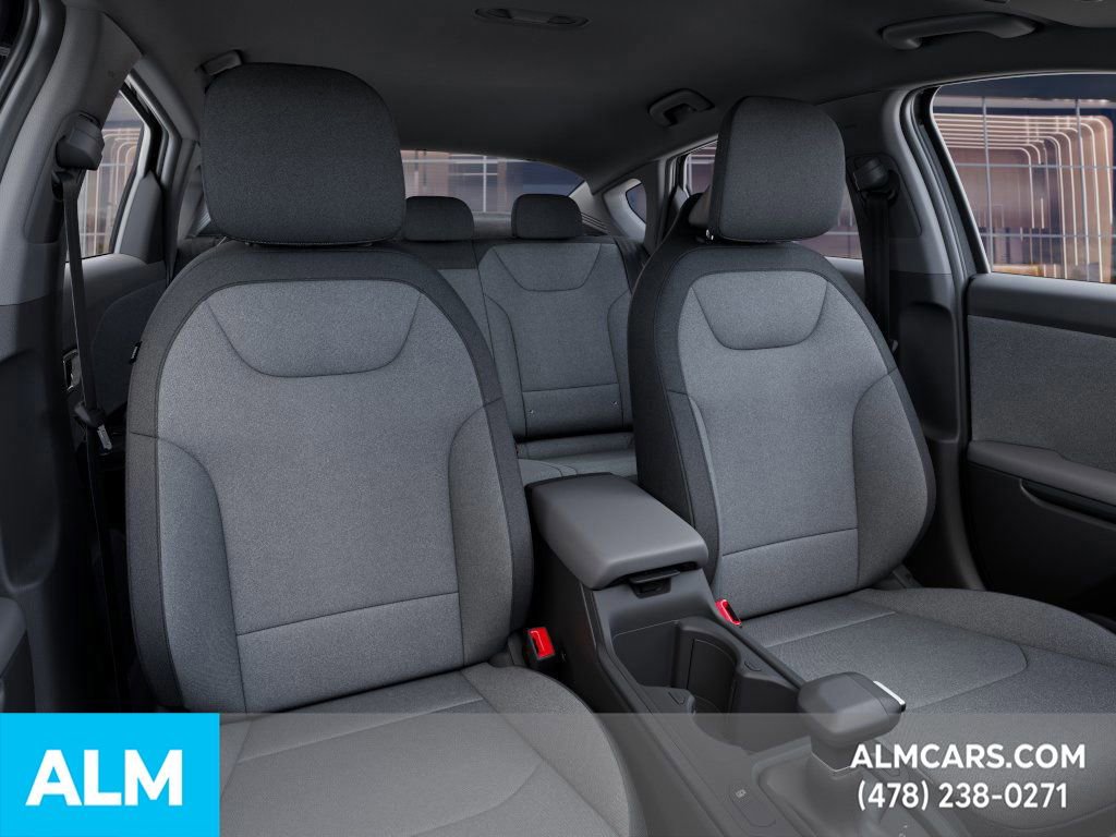 Used 2025 Kia K4 LXS image 17
