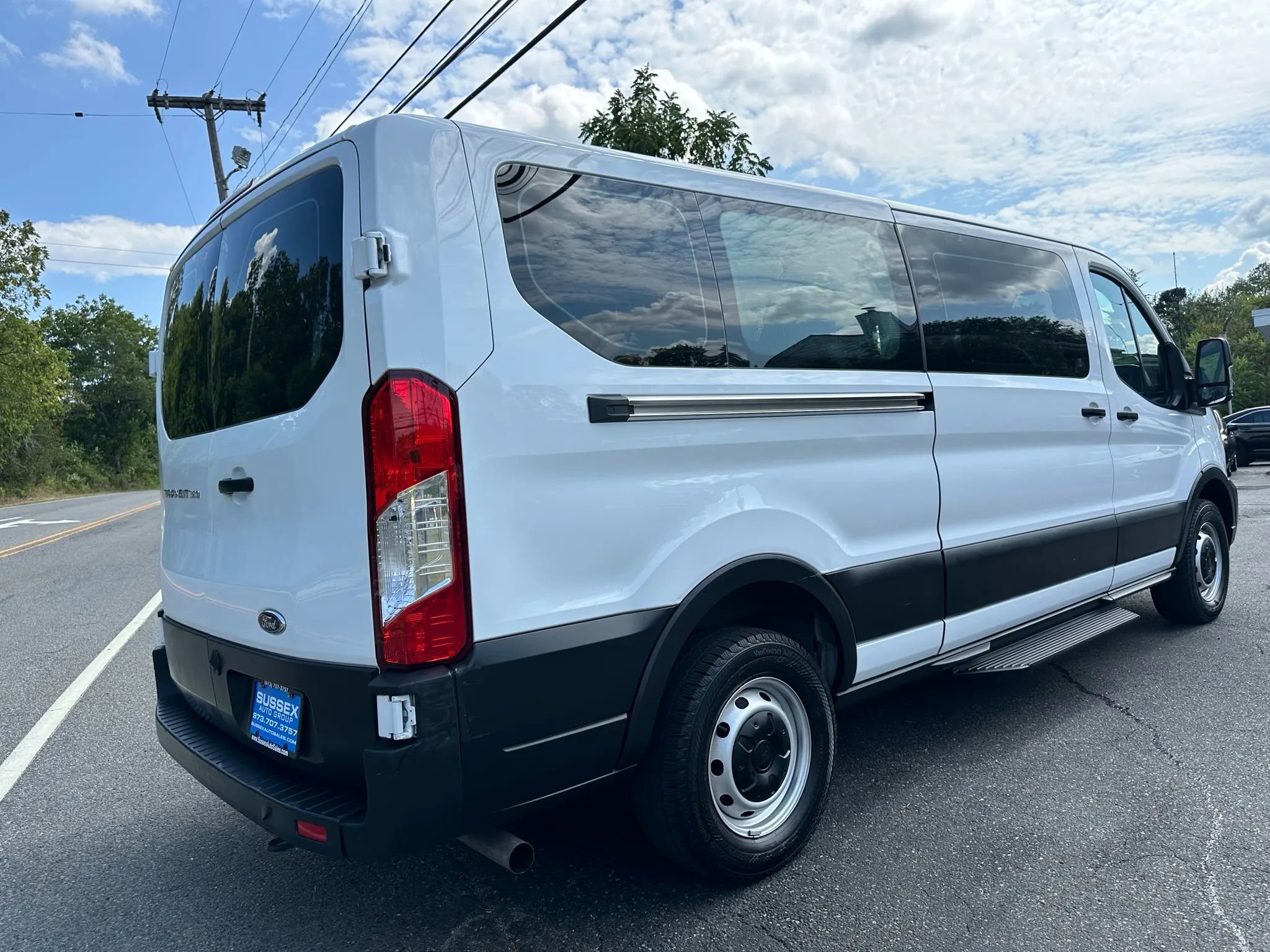 Used 2023 Ford Transit 350 XL image 4