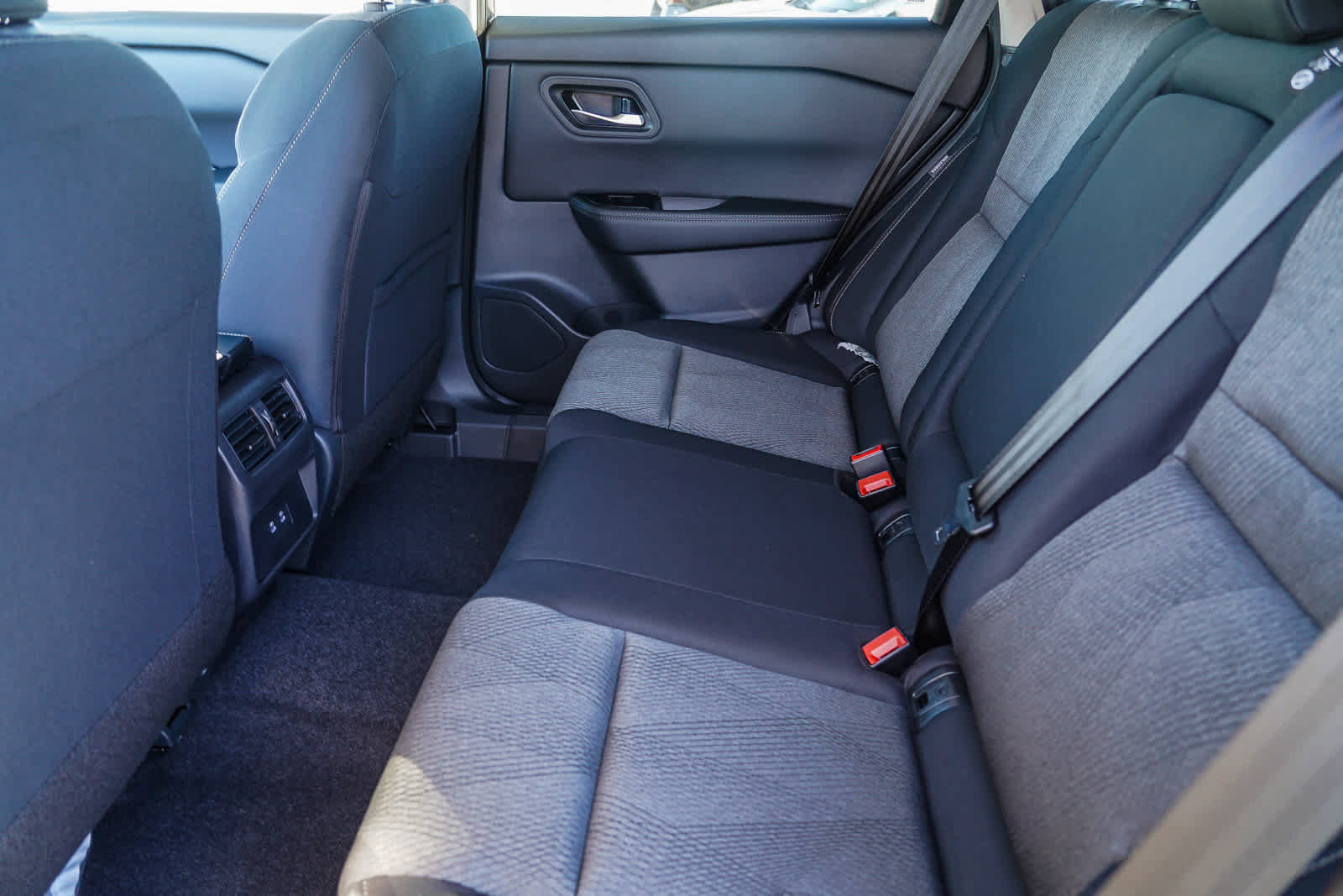 New 2026 Nissan Rogue SV FWD image 20
