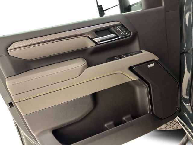 Certified 2025 Chevrolet Silverado 2500 ZR2 w/ Technology Package AWD/4WD image 13