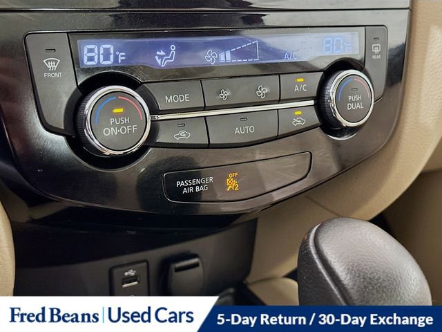 Used 2016 Nissan Rogue SL w/ SL Premium Package image 18