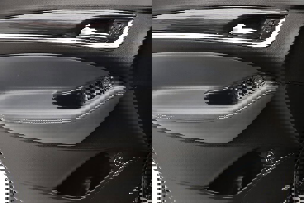 Used 2022 Buick Enclave Essence w/ Experience Buick Package image 16