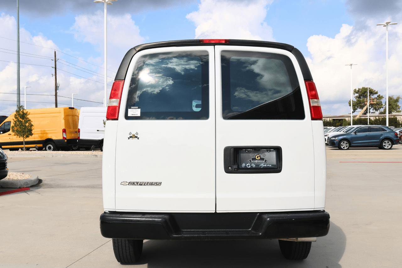 Used 2019 Chevrolet Express 2500 image 4