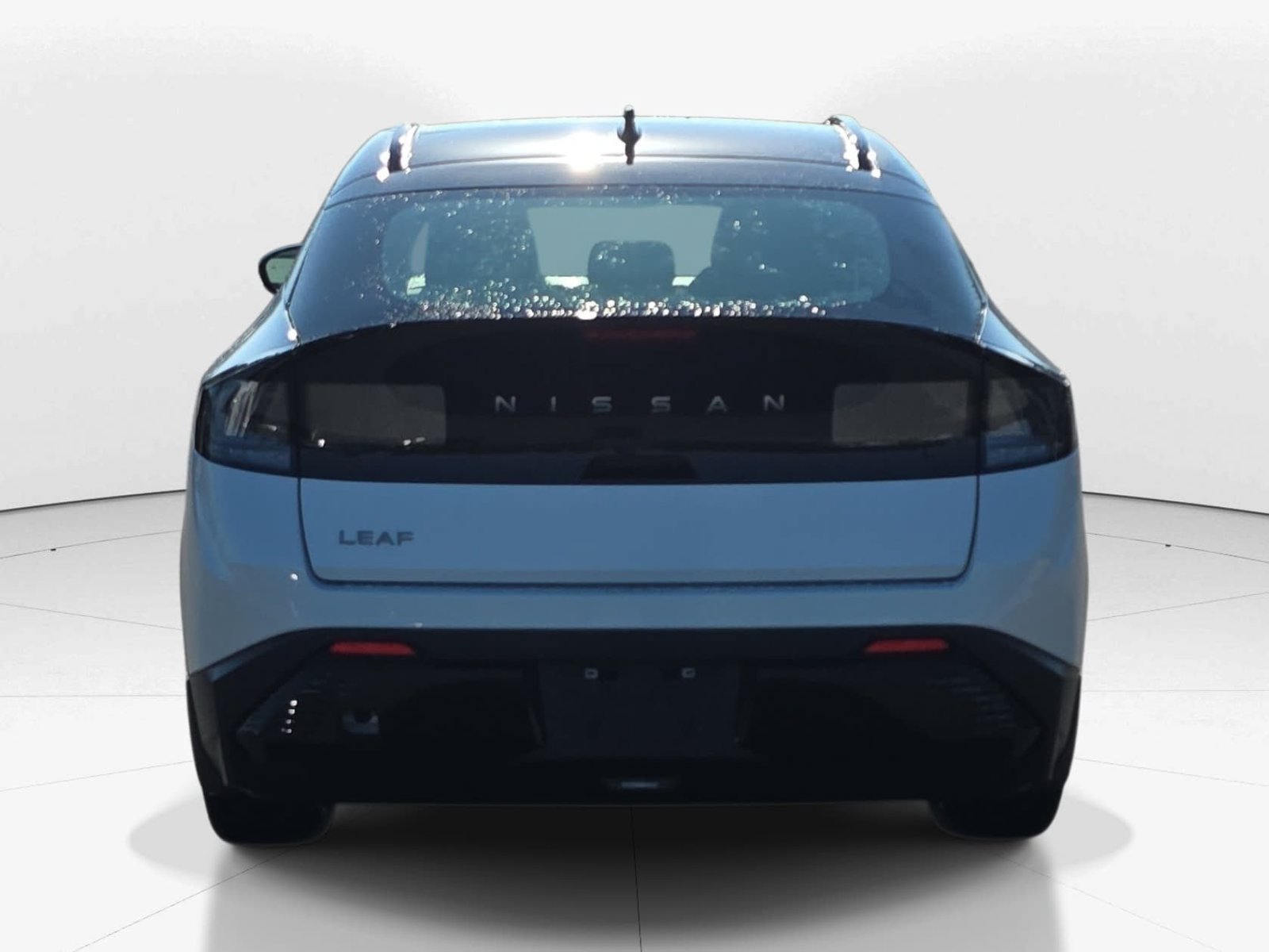 New 2026 Nissan Leaf Platinum+ w/ Illuminated Package FWD image 7