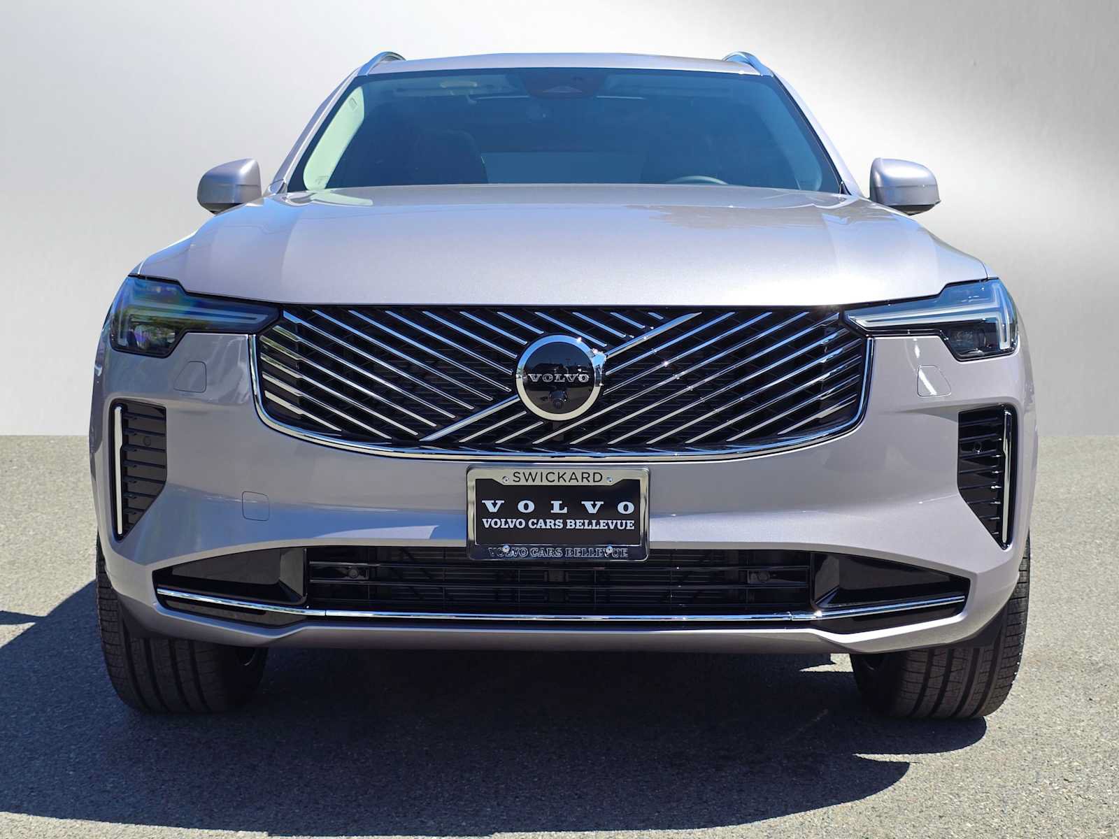 New 2026 Volvo XC90 B6 Plus w/ Protection Package AWD/4WD image 8
