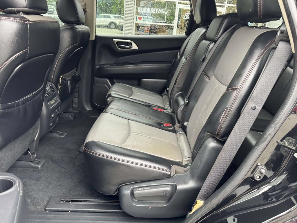 Used 2020 Nissan Pathfinder SL AWD/4WD image 17