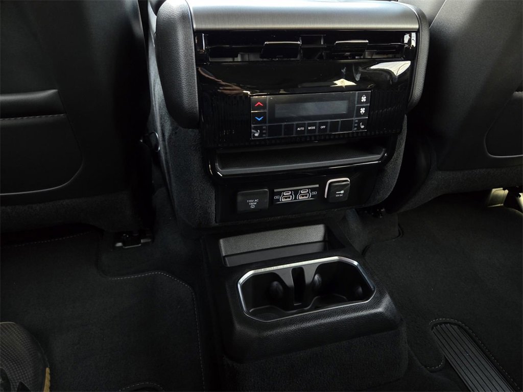 New 2025 Jeep Wagoneer L Series II w/ Premium Group I image 16