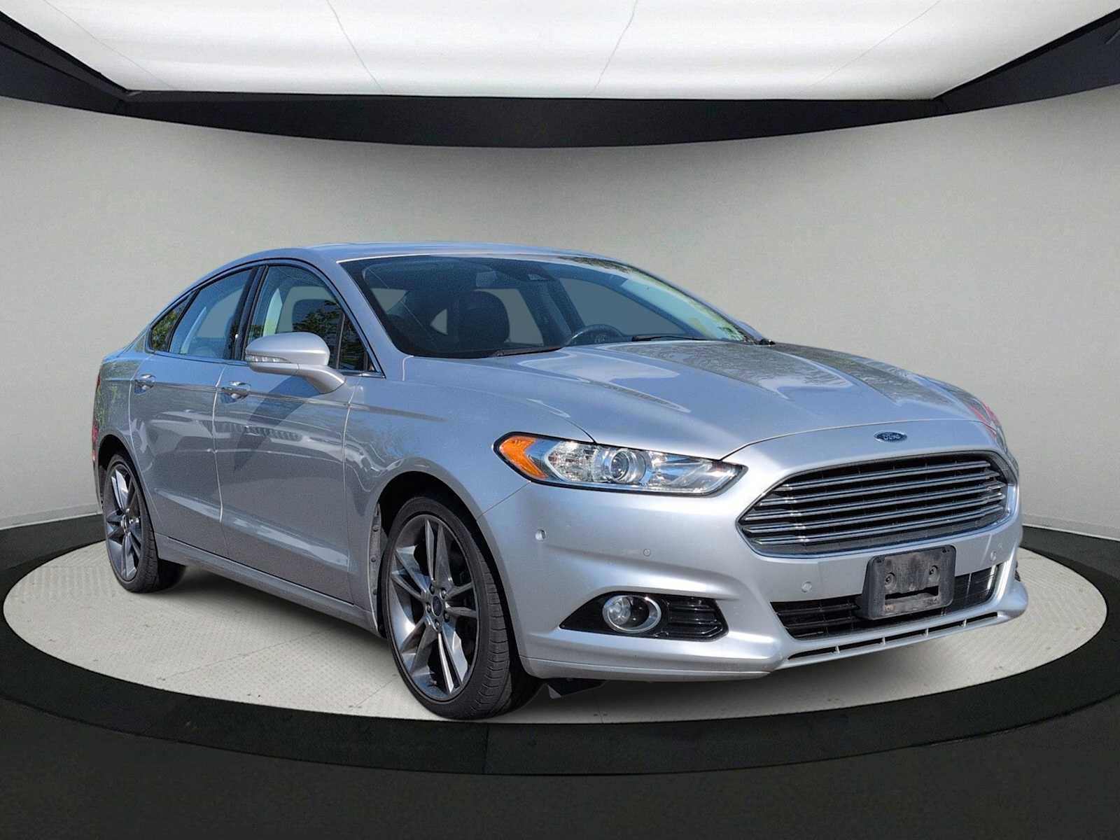 Used 2014 Ford Fusion Titanium AWD/4WD image 2