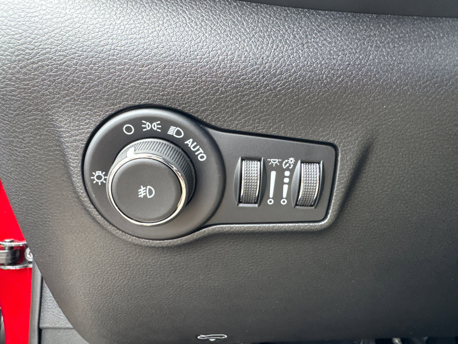 New 2026 Jeep Compass Latitude AWD/4WD image 30