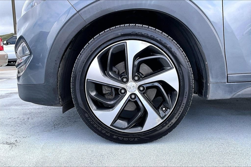 Used 2016 Hyundai Tucson Limited w/ Option Group 03 FWD image 8