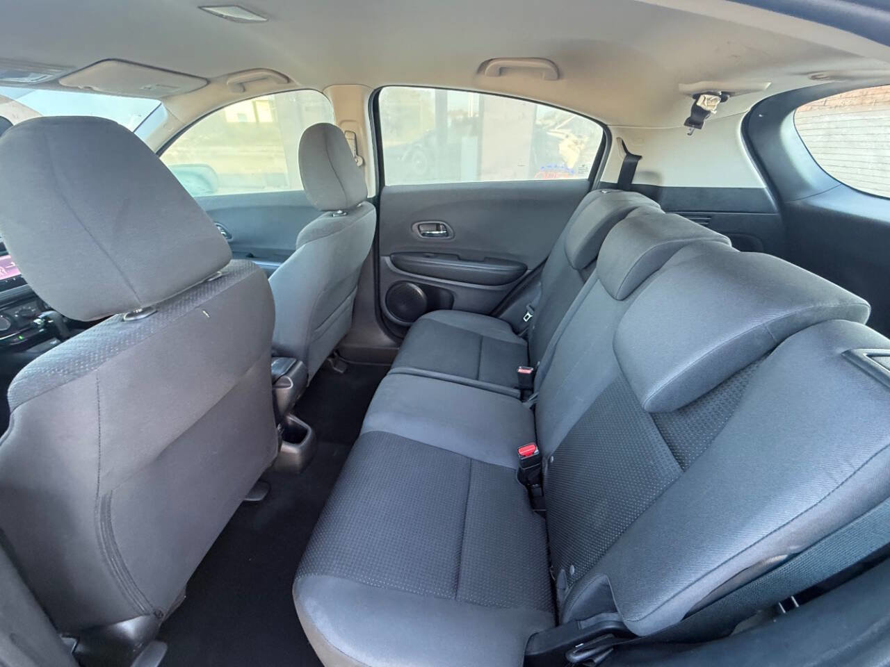 Used 2020 Honda HR-V LX image 16