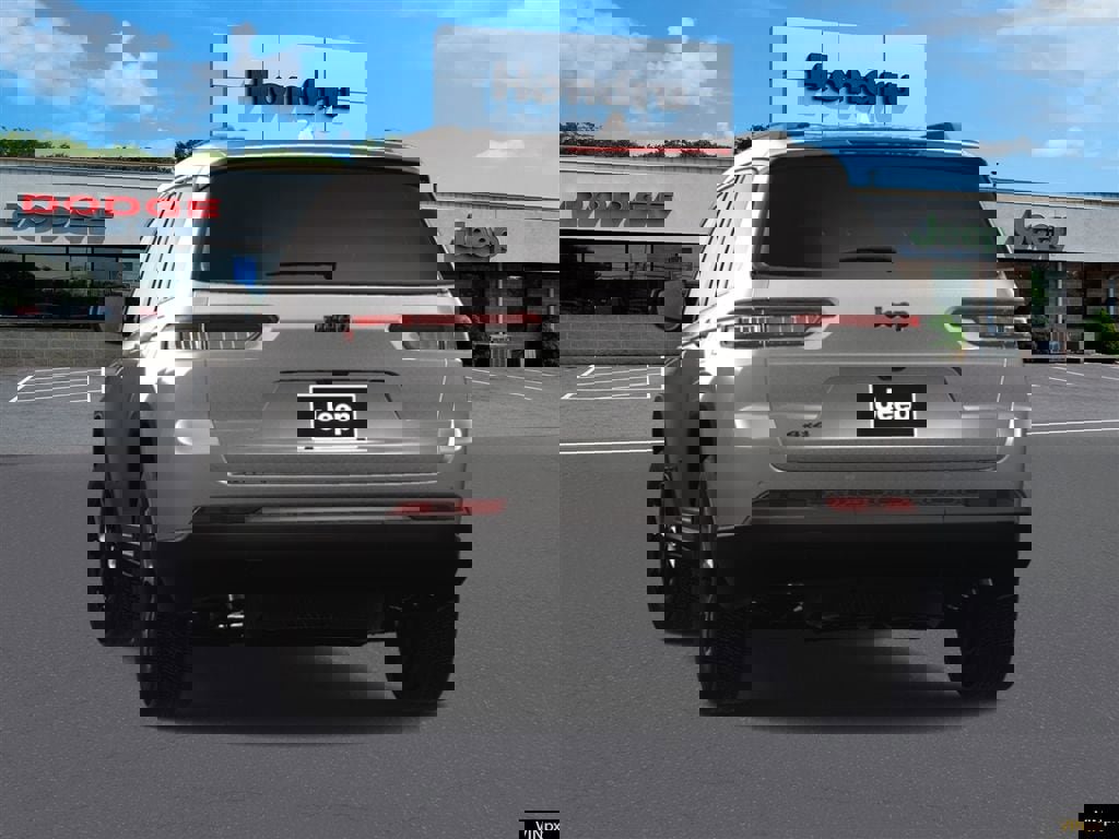 New 2025 Jeep Grand Cherokee L Altitude image 7