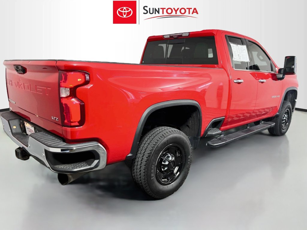 Used 2023 Chevrolet Silverado 2500 LTZ AWD/4WD image 4