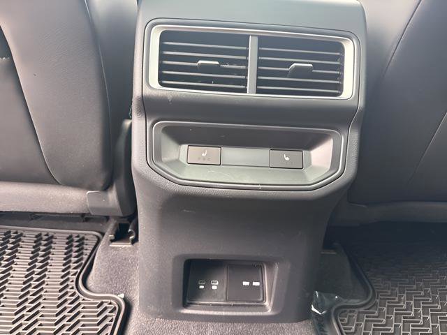 Used 2025 Volkswagen Atlas Cross Sport SEL Premium R-Line image 19