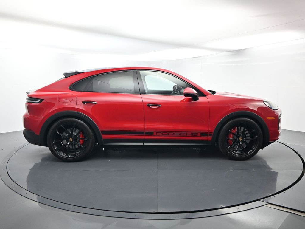 Certified 2025 Porsche Cayenne GTS image 15