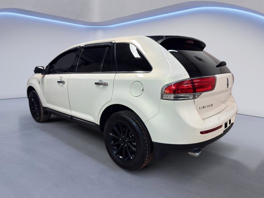 Used 2012 Lincoln MKX AWD image 4